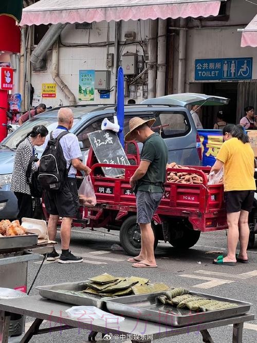 记者批姆巴佩:你很懦弱 甚至只给老佛爷发短信 记者批姆巴佩:你很懦弱 甚至只给老佛爷发短信